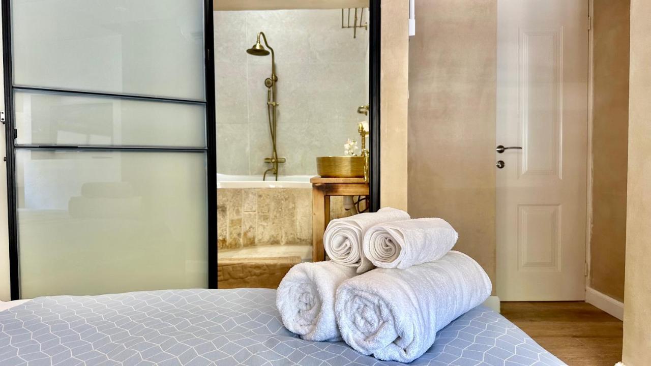 Boutique Apartment In Heart Of Haifa Exterior photo